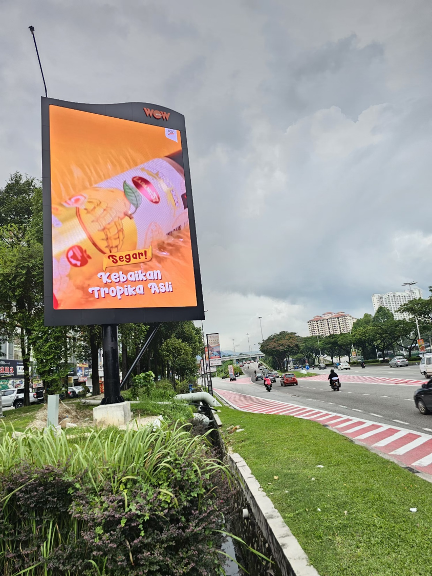 outdoor LED billboard 